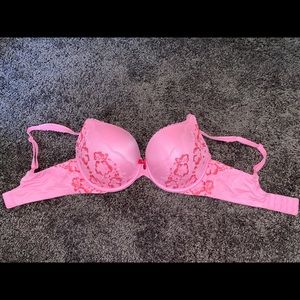 BODY BY VICTORIA SECRET 32 DD